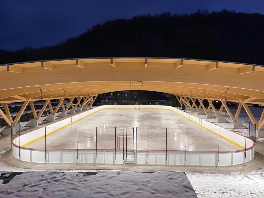 蒙特朗布朗The Alpine Nest - 3 Beds - 4 Guests - Free Parking - Pool公寓 外观 照片